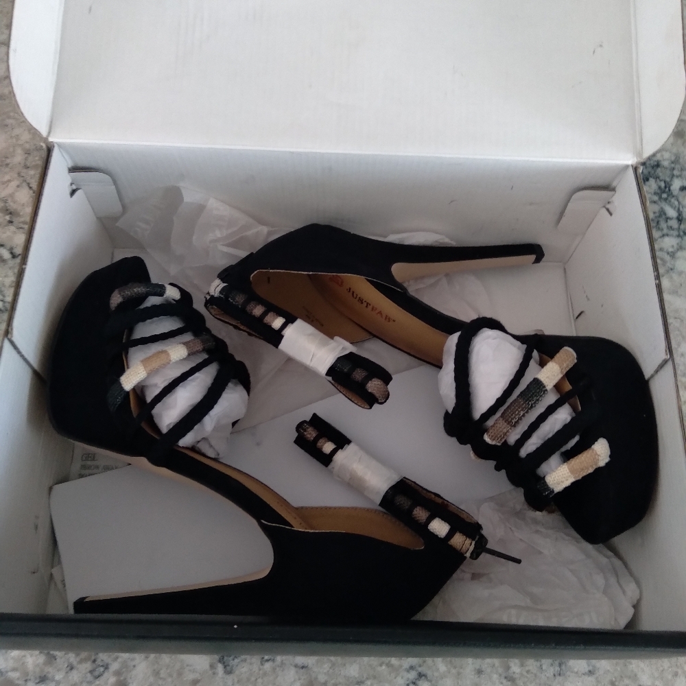 JustFab Georgina Black Heels Women's Size 8.5